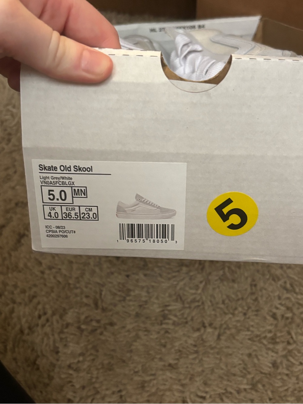 Vans - Picture 2 of 4